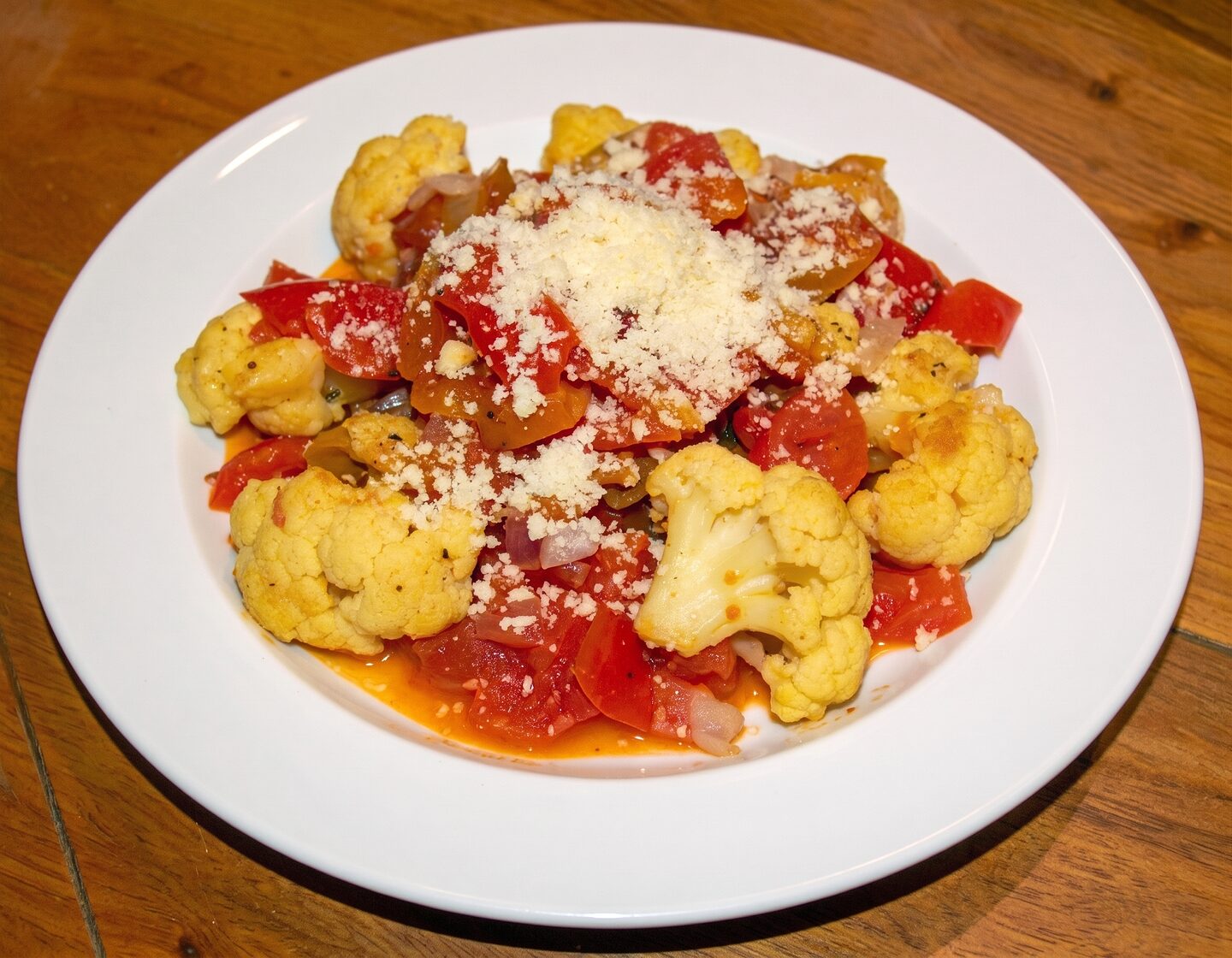 Stewed Cauliflower, Tomatoes, and Onions