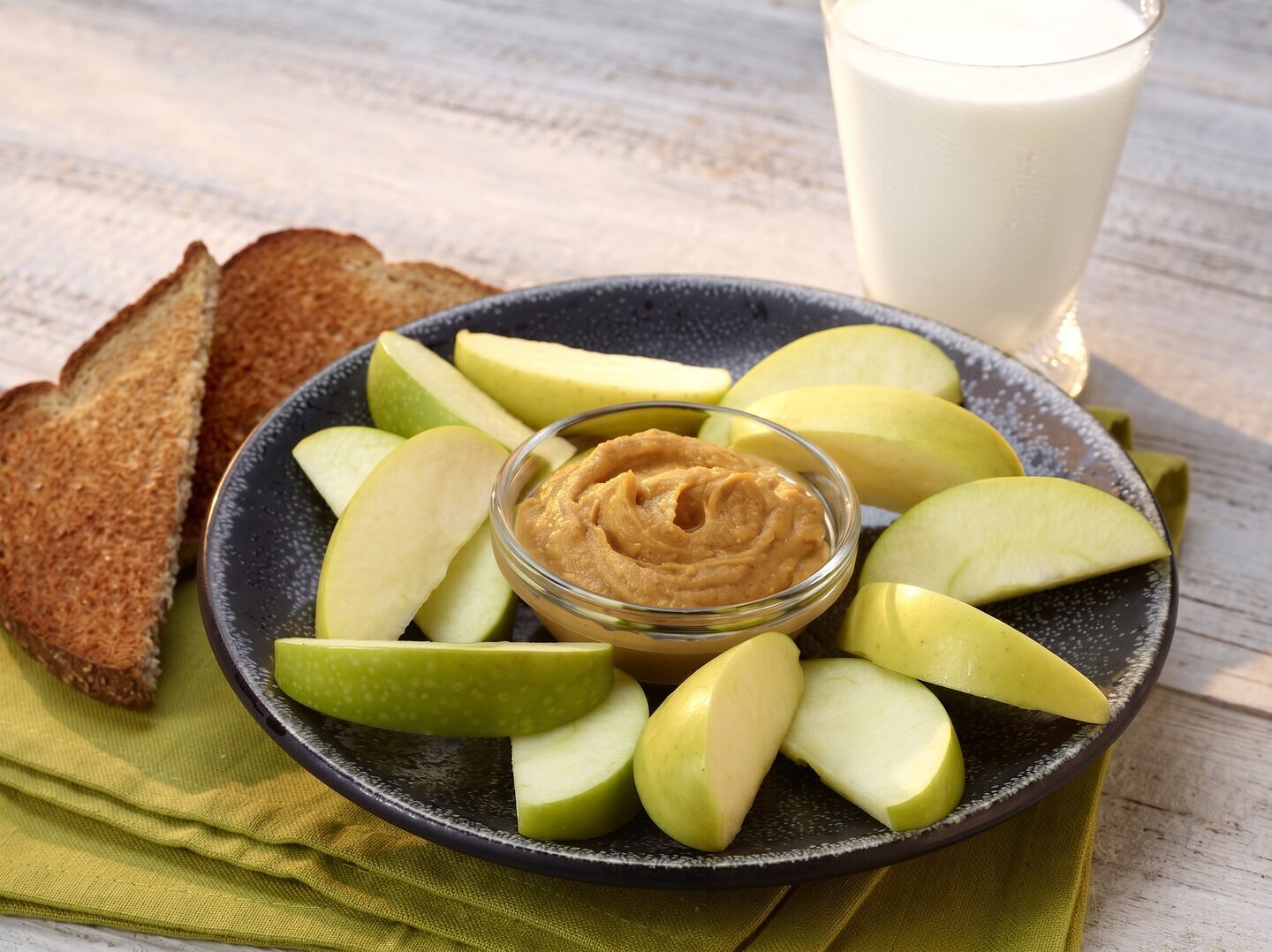 Apple Wedges with Pumpkin Almond Butter