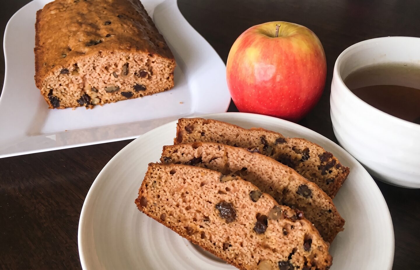 Applesauce Loaf Cake