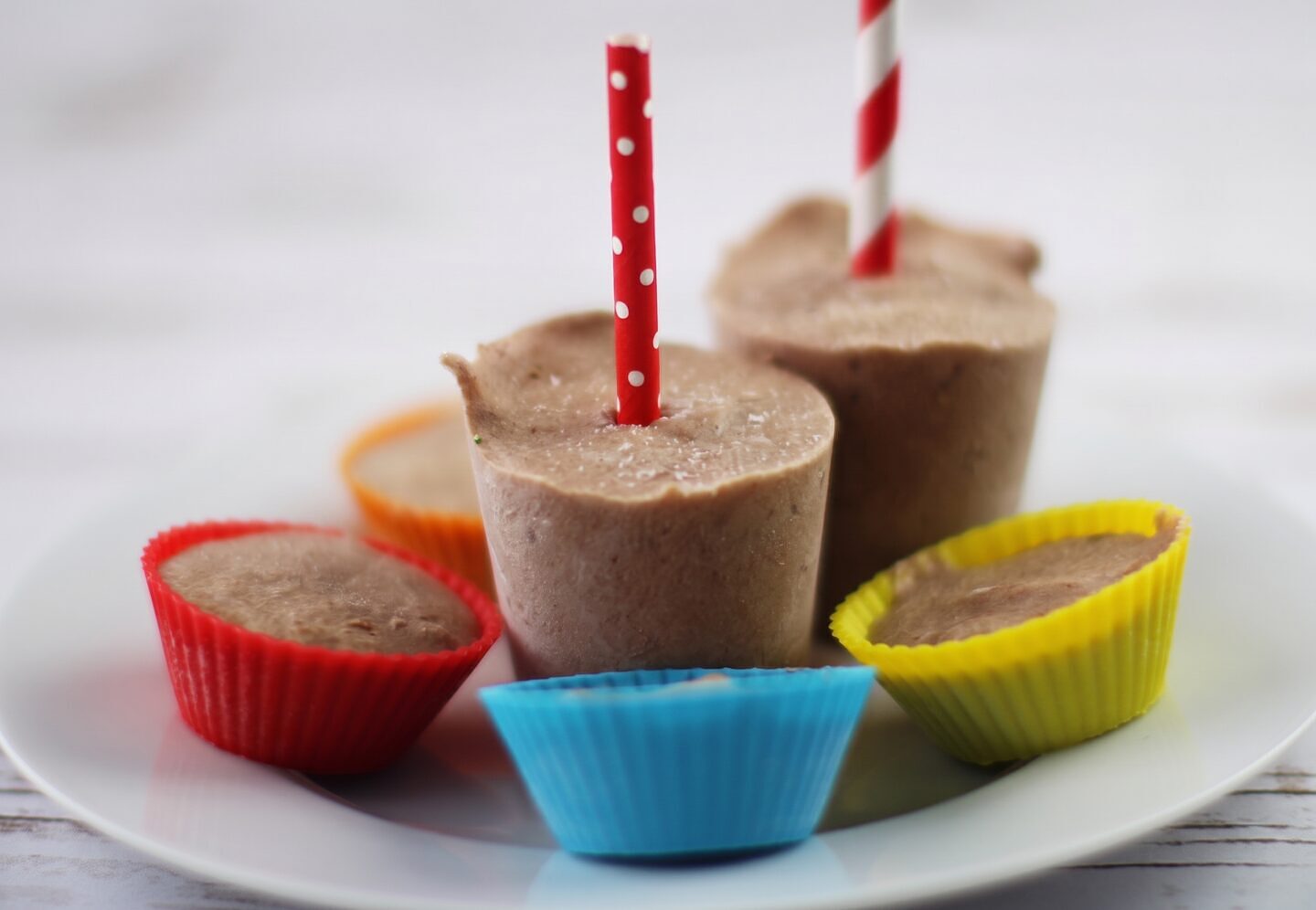 Banana Cocoa Yogurt Pops