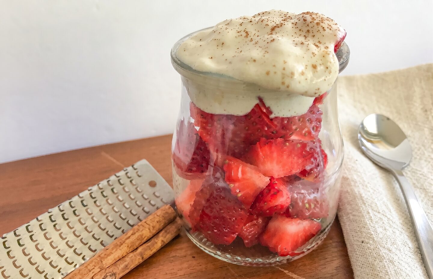 Berries with Banana Cream