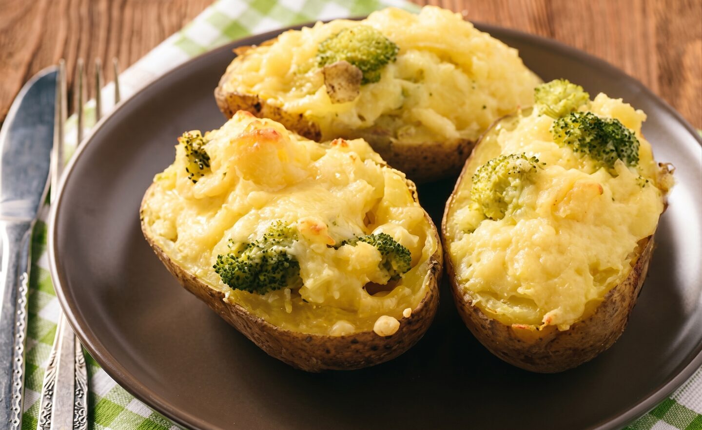Broccoli Baked Potatoes