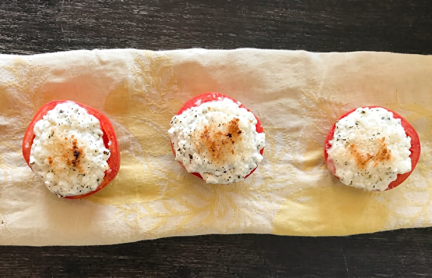 Broiled Tomatoes and Cheese