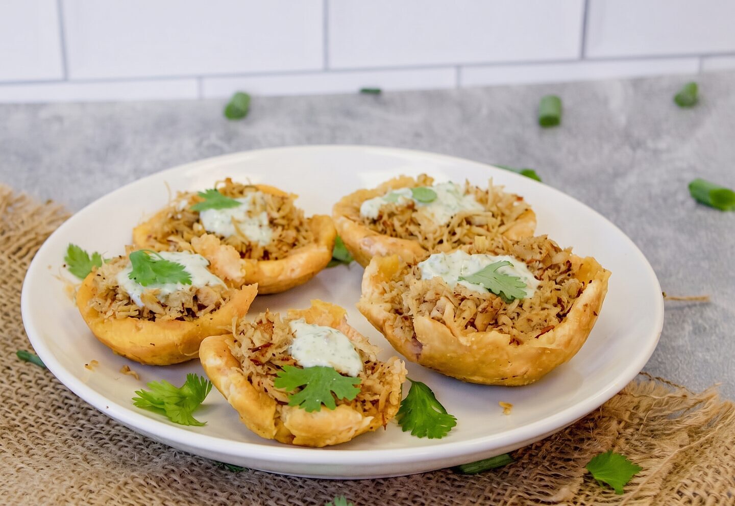 Plantain Cups with Shredded Chicken | Mofonguitos
