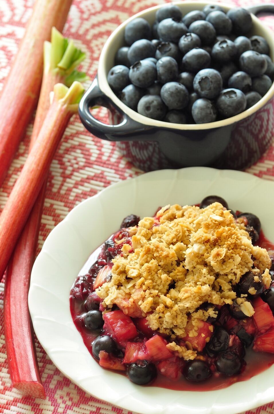 Rhubarb Blueberry Crisp